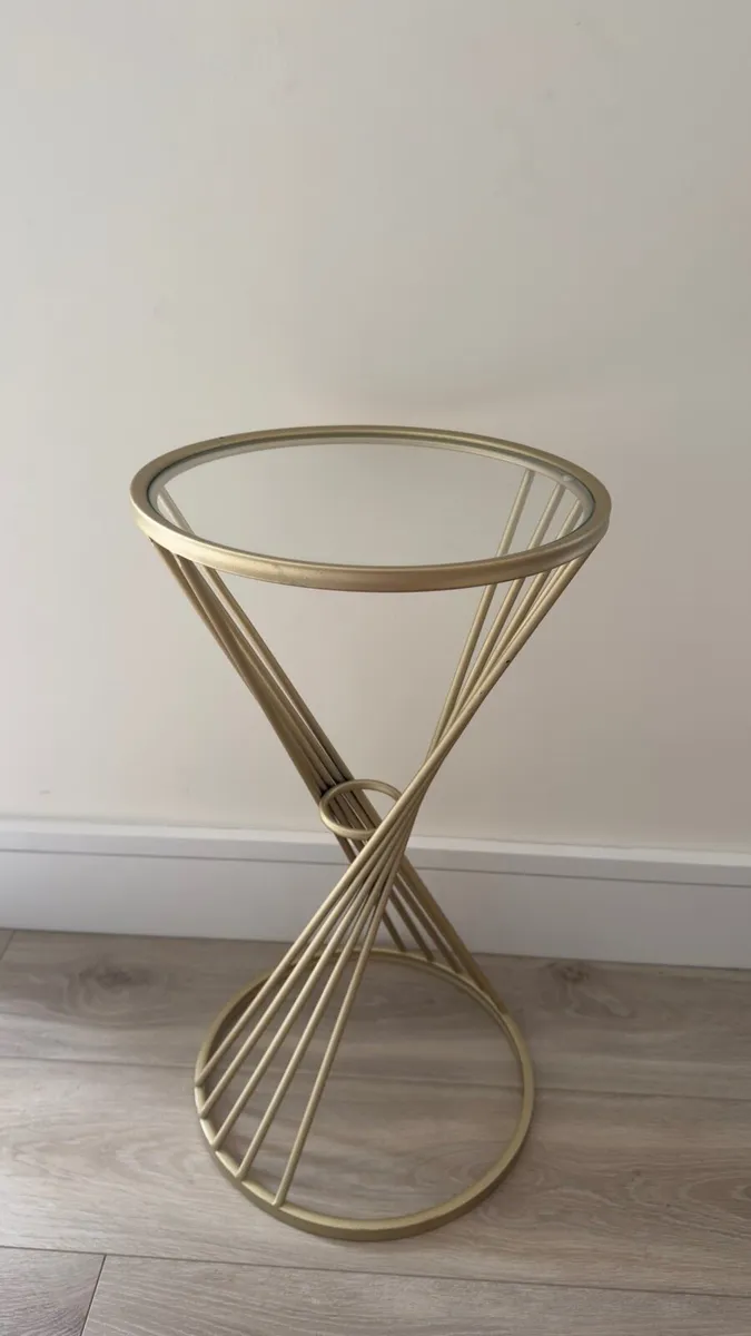 Small Art Deco Twist Side Table - Image 2