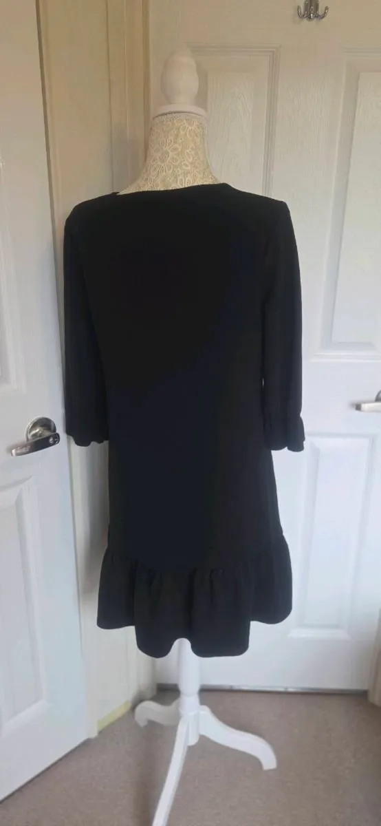 Boohoo black smock mini dress in UK size 12 / EU 4 - Image 4