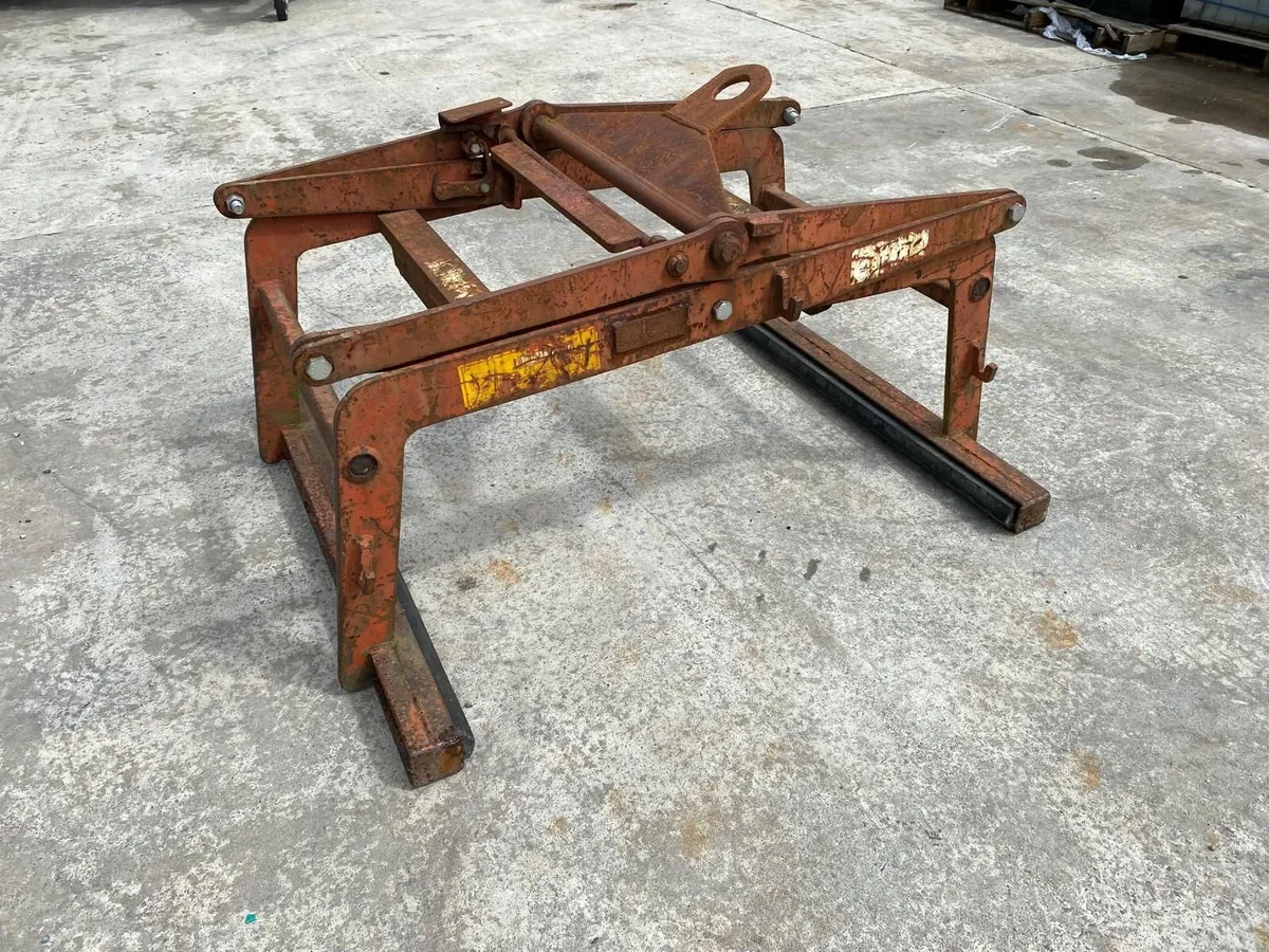 Block Grab - Image 1