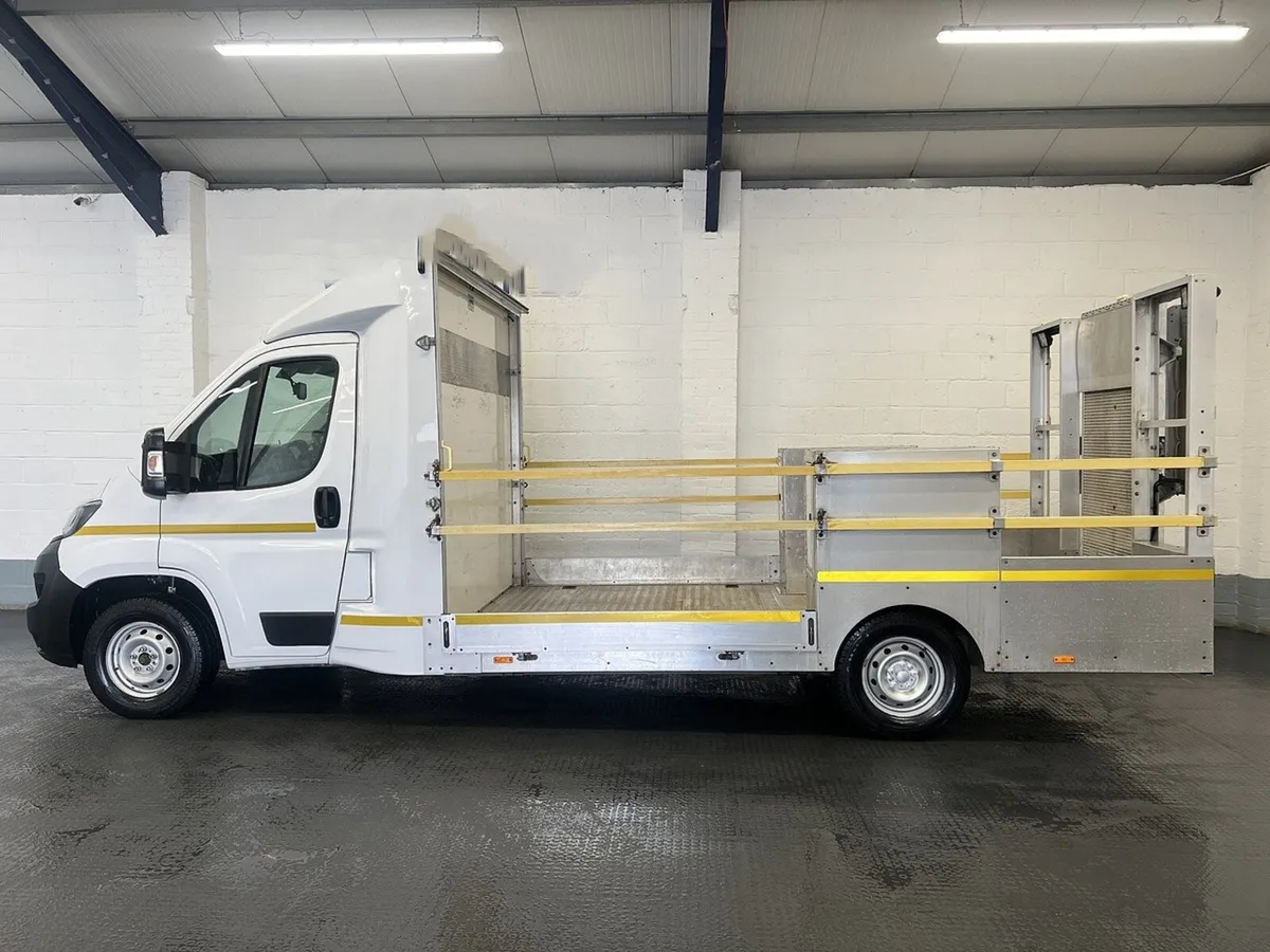 2022 Peugeot Boxer Dropside Van - Image 1