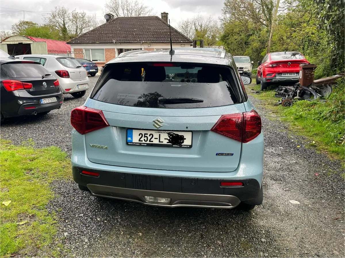 2025 Suzuki vitara hybrid automatic - Image 2