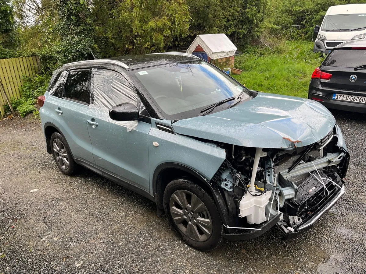 2025 Suzuki vitara hybrid automatic - Image 4