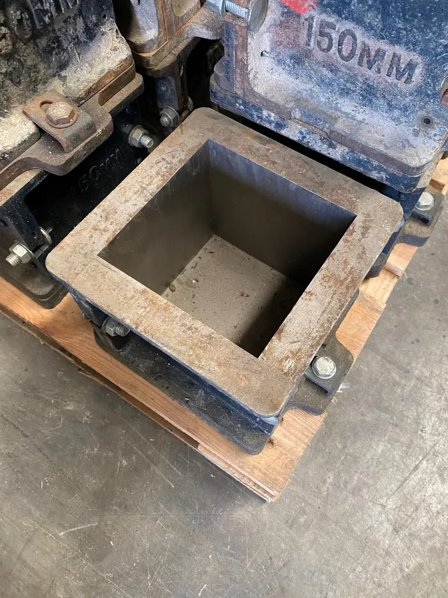 150mmConcrete Test Cube Mould - Image 1