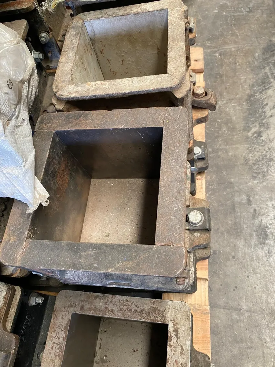 150mmConcrete Test Cube Mould - Image 3