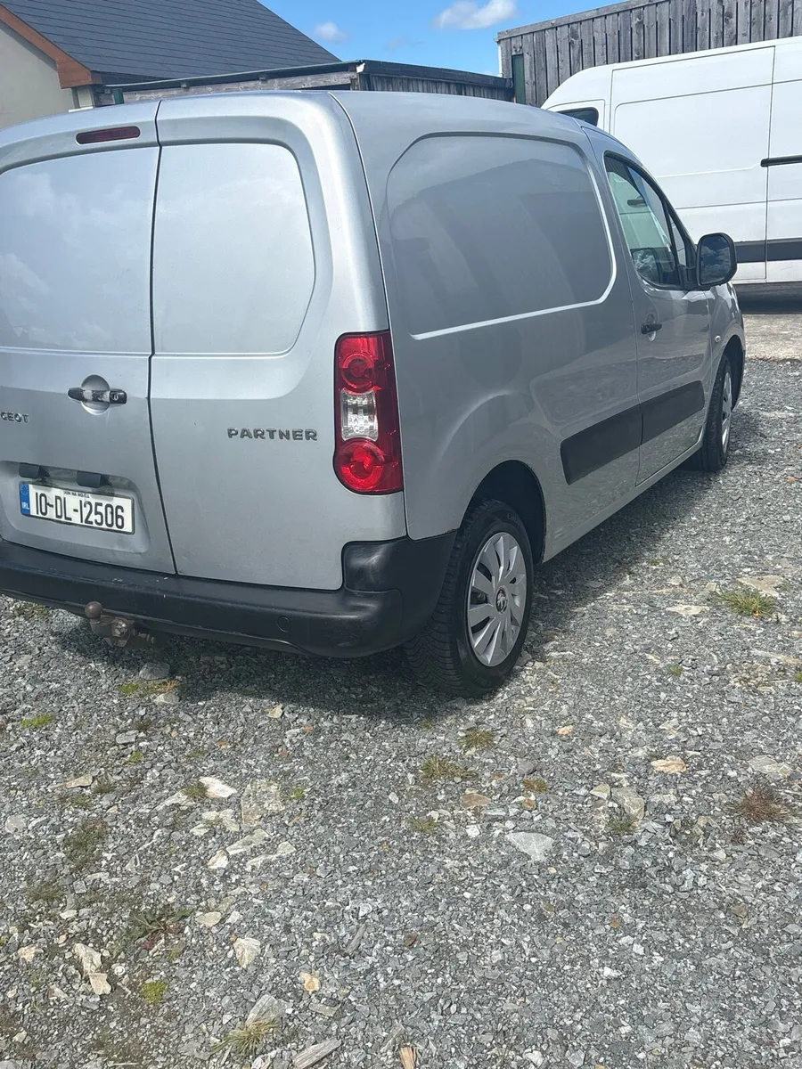 Peugeot Partner 2010 - Image 2