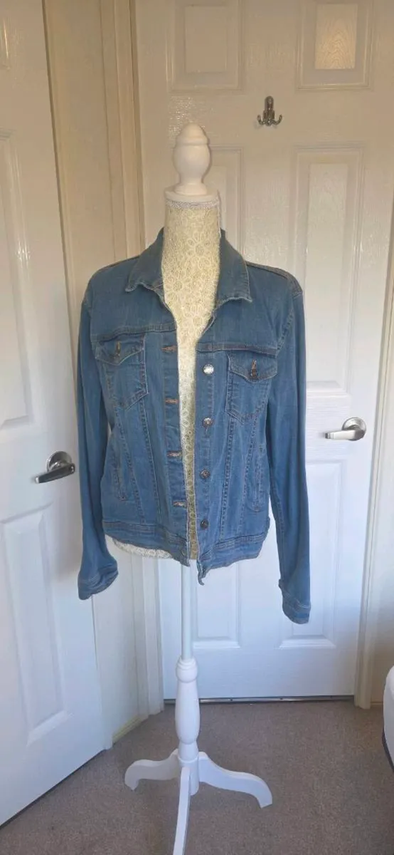 B.Young Blue Denim Jacket UK 16 Classic Casual Fes - Image 1