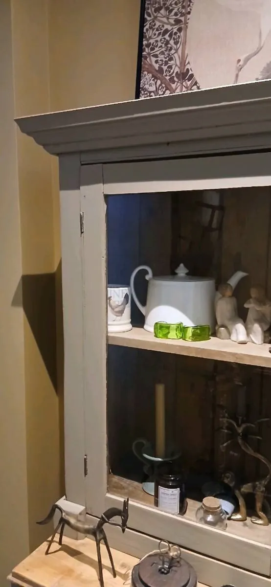 Pine dresser - Image 4