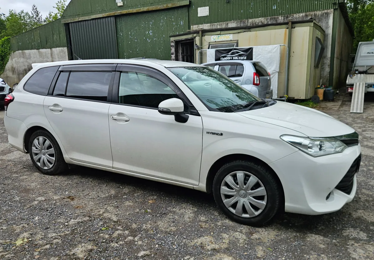 Toyota Corolla Fielder 2016 1.5petrol Automatic - Image 2