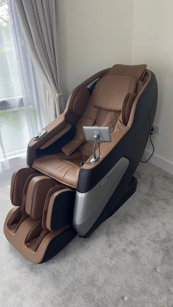 Masatto Maia Neo Massage Chair - Image 3
