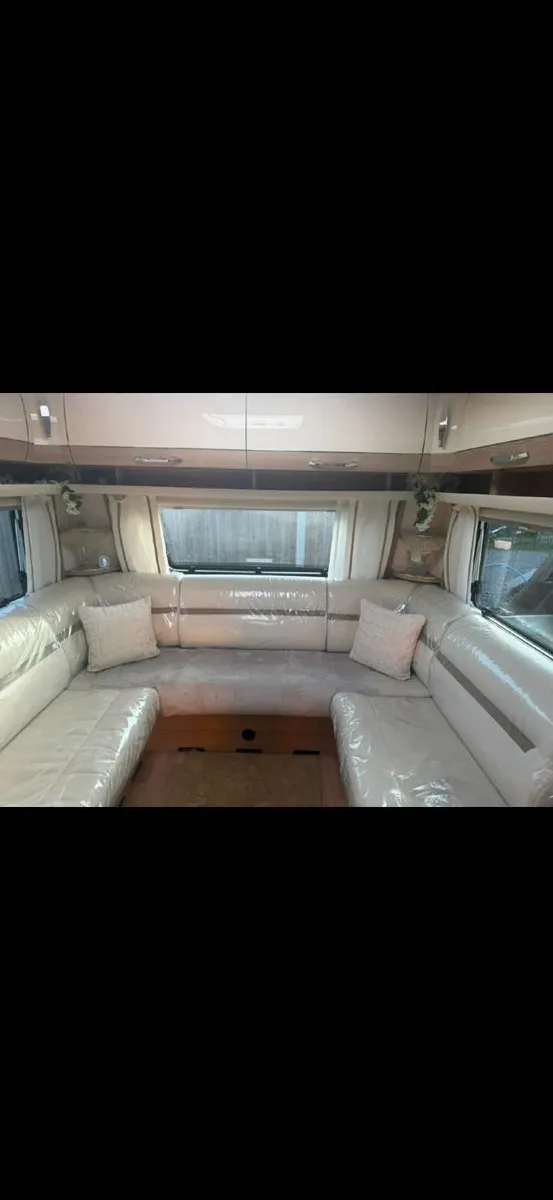 2023 lmc 685 vip - Image 4