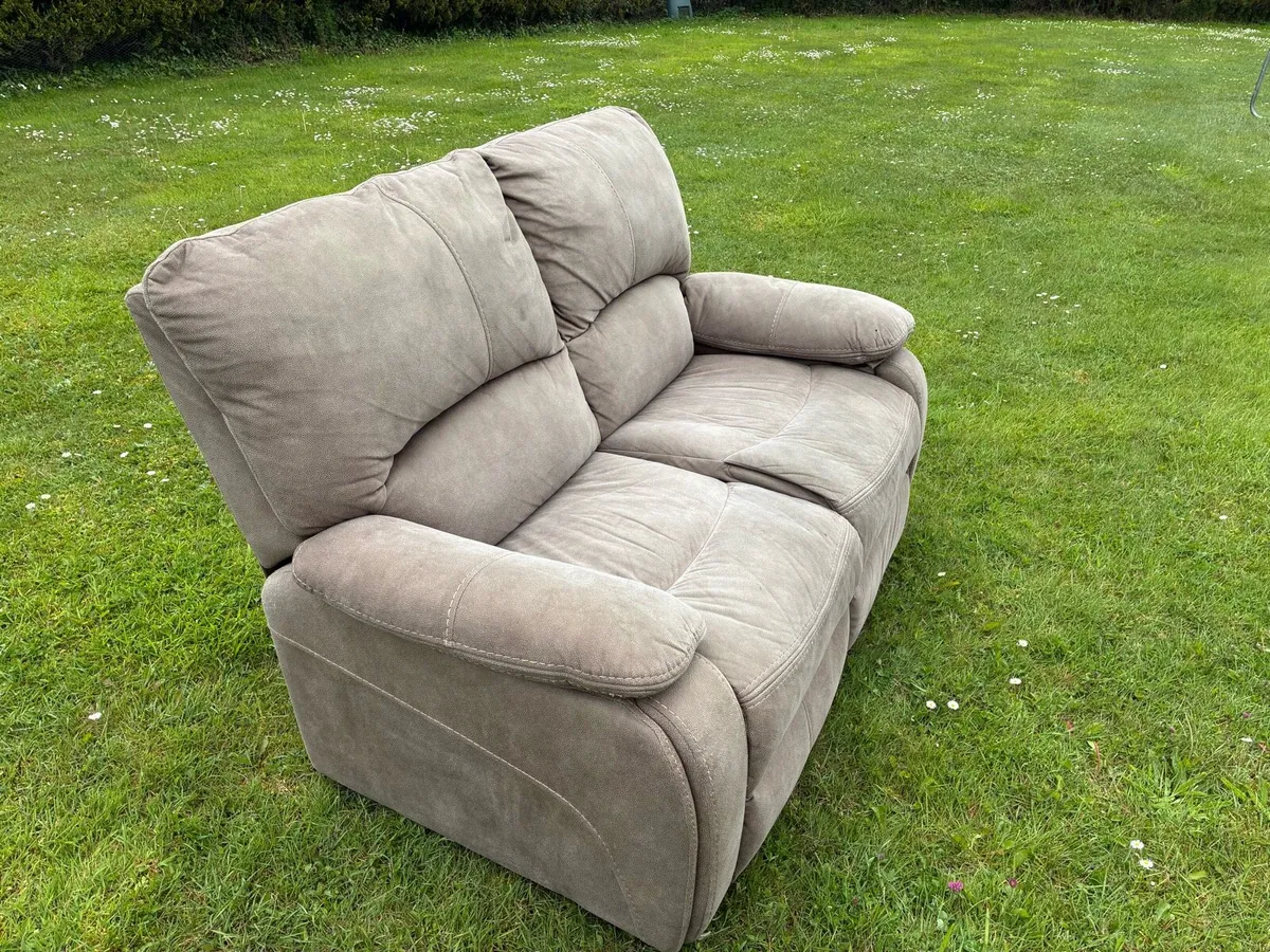 Couch - Image 2