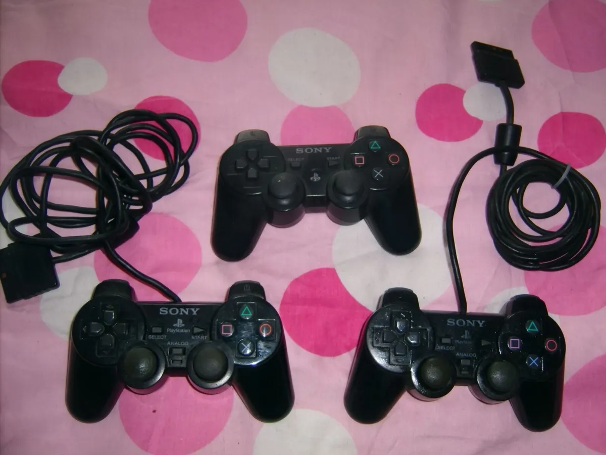 Play station 2 controllers - Image 1