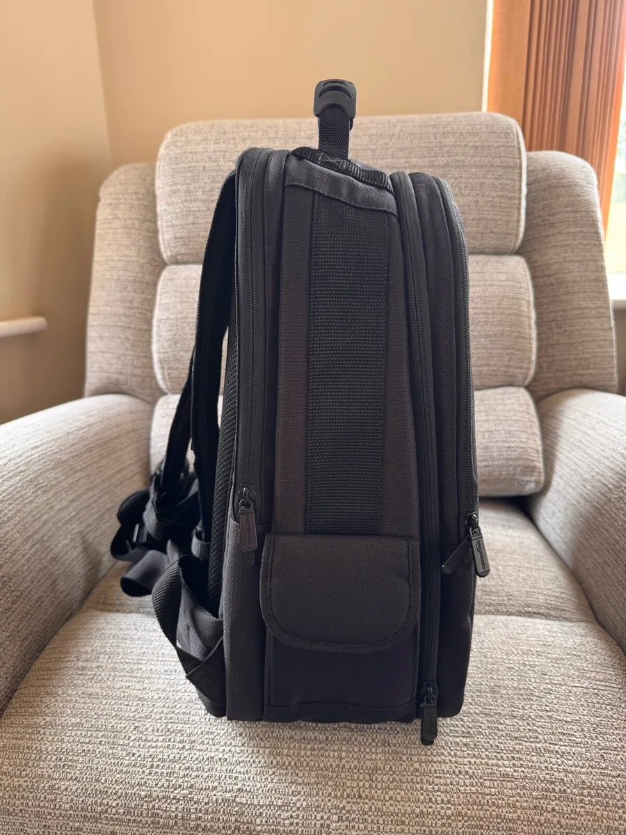 New Amazon Basics DSLR Camera & Laptop Backpack - Image 3