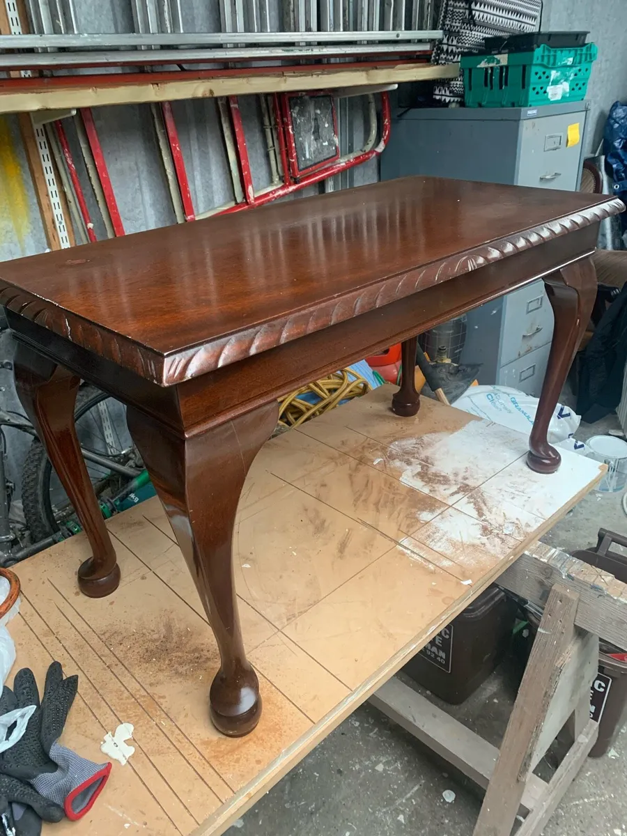 Mahogany coffee table - Image 1