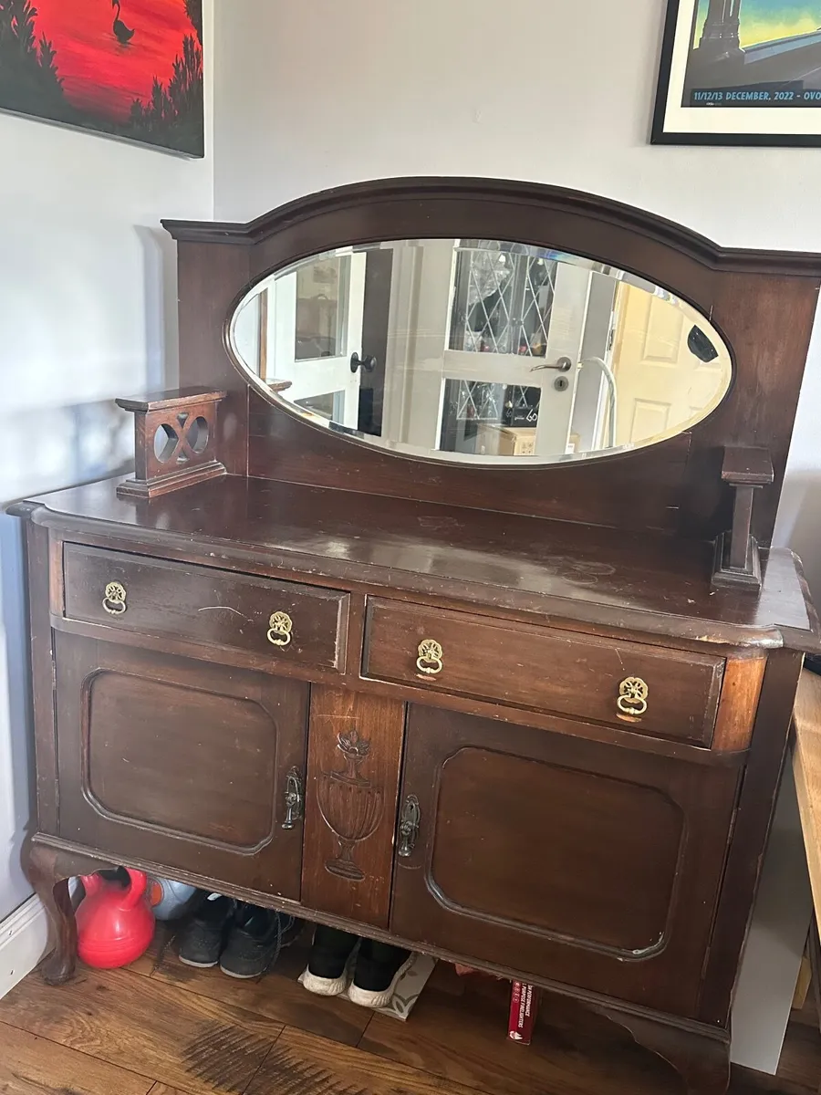 Dresser