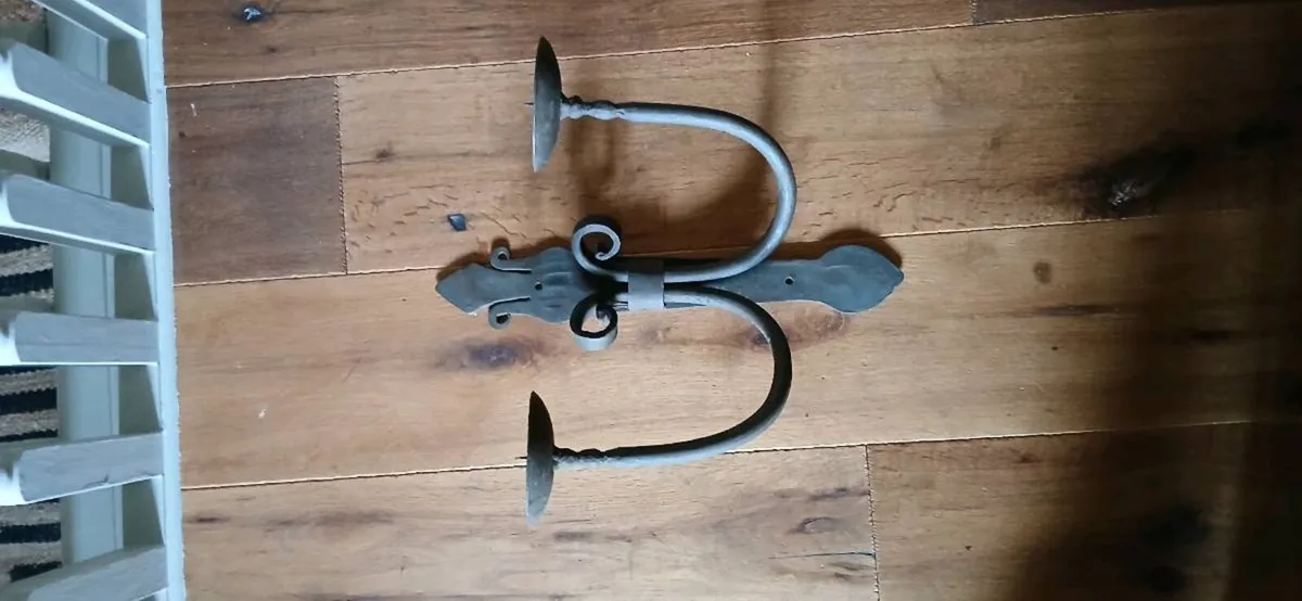 Cast iron candle holder - Image 4