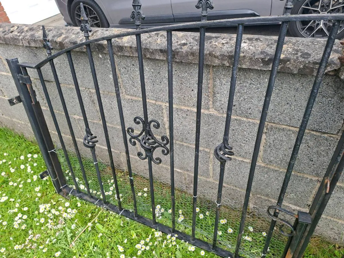 Gates - Image 4