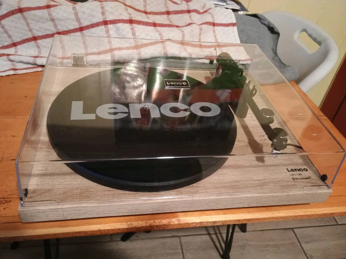 Lenco Bluetooth turntable - Image 2
