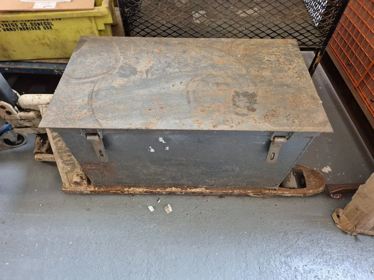 Heavy gauge steel box - Image 3