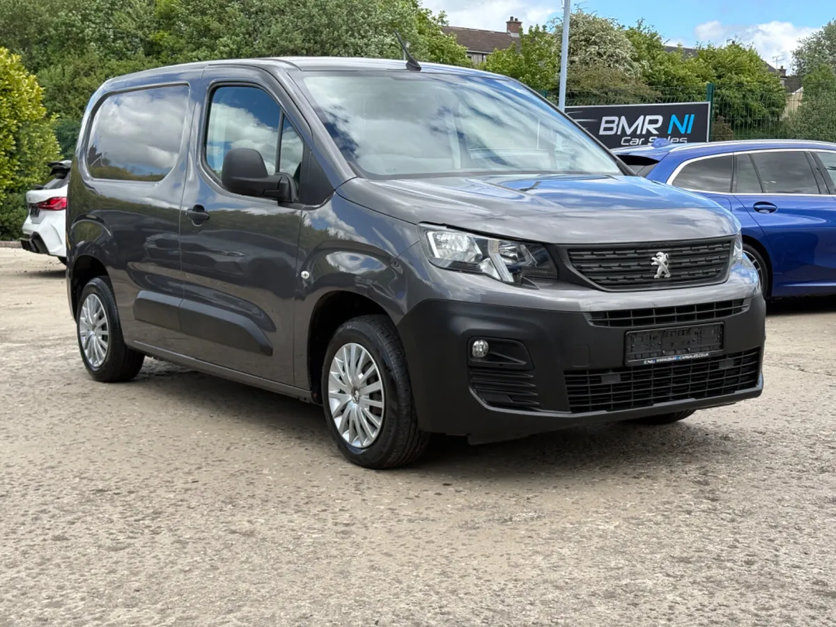 2019 PARTNER 1.6 HDI Top Spec Model - Image 1