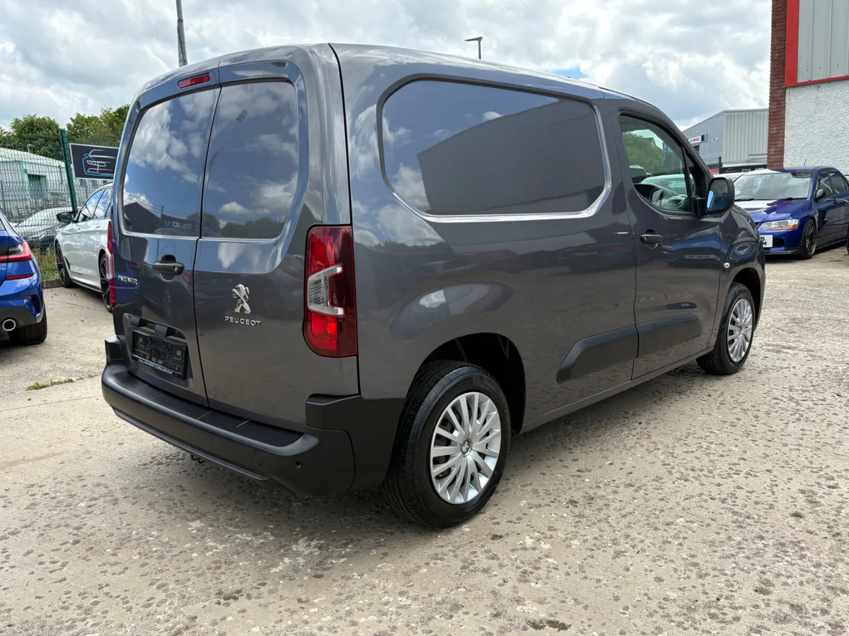 2019 PARTNER 1.6 HDI Top Spec Model - Image 4