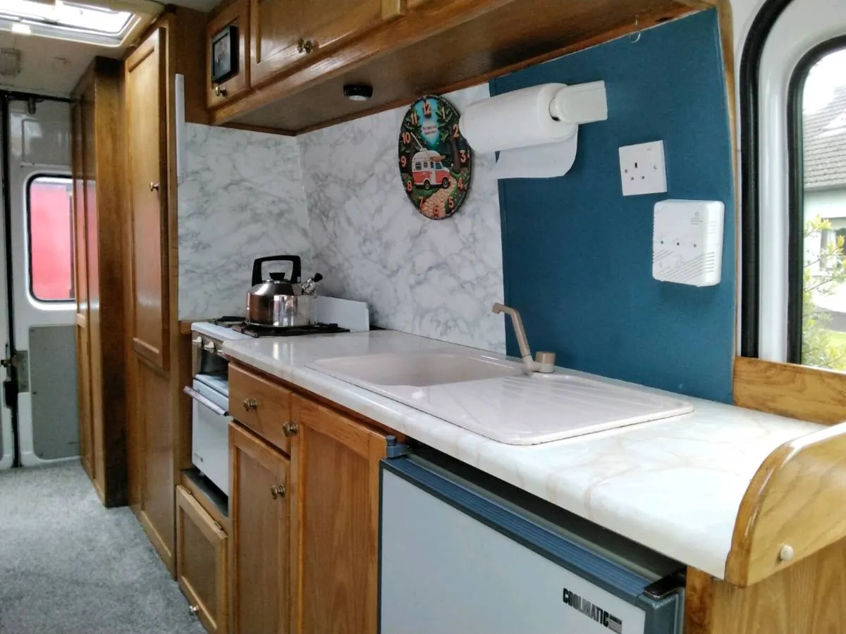Mercedes Sprinter  Camper - Image 4