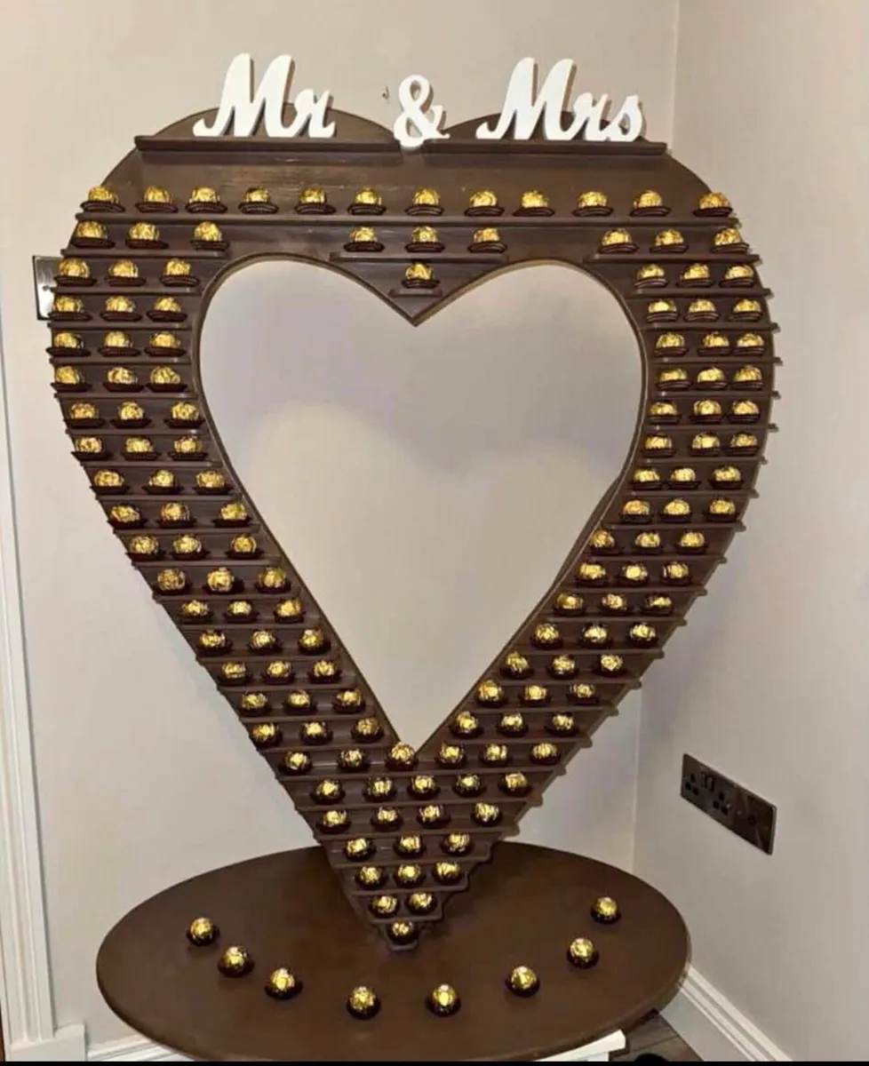 Ferrero Rocher Stand - Image 2