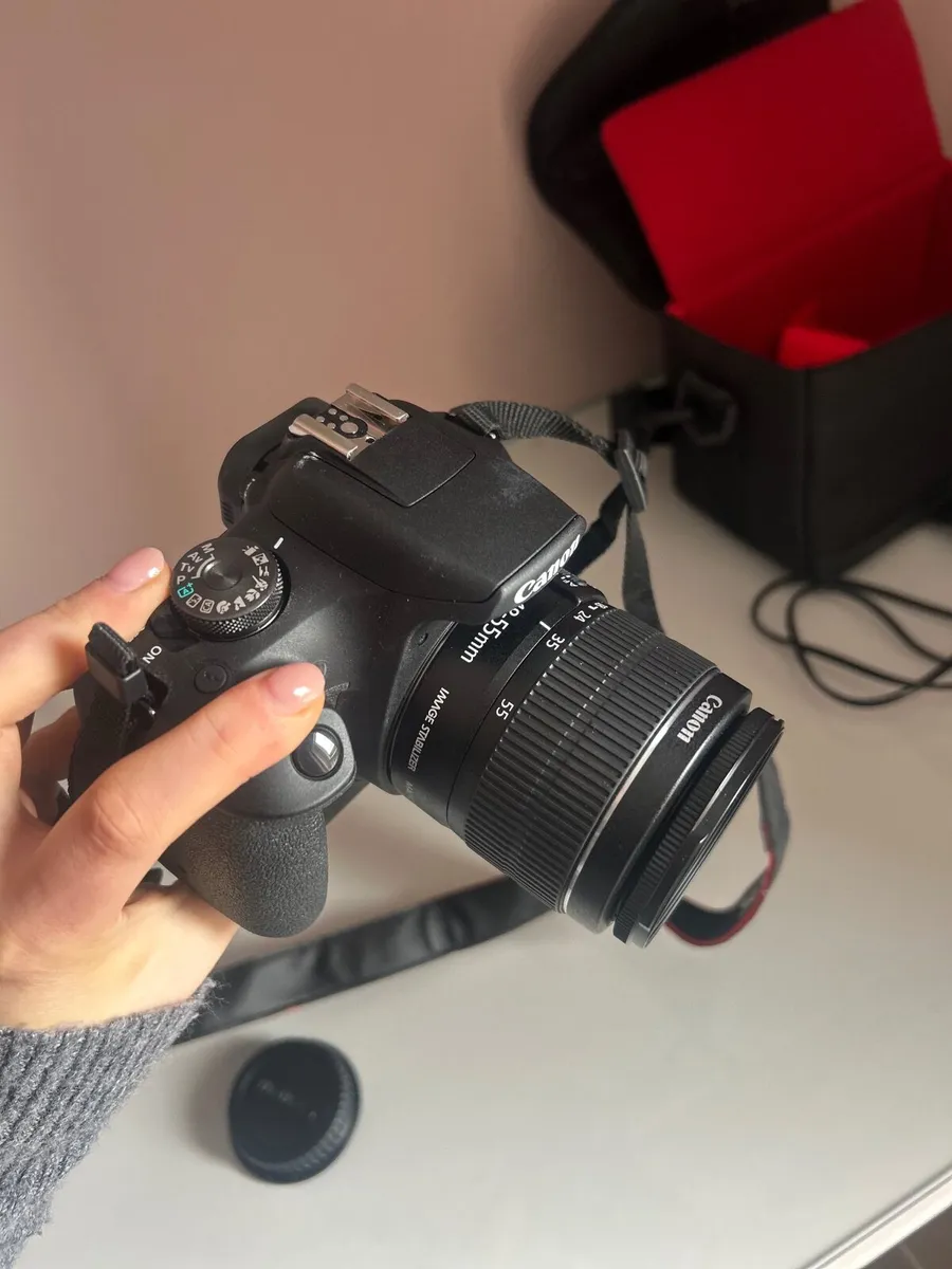 CANON EOS 2000D 18-55MM BUNDLE PACK - Image 4
