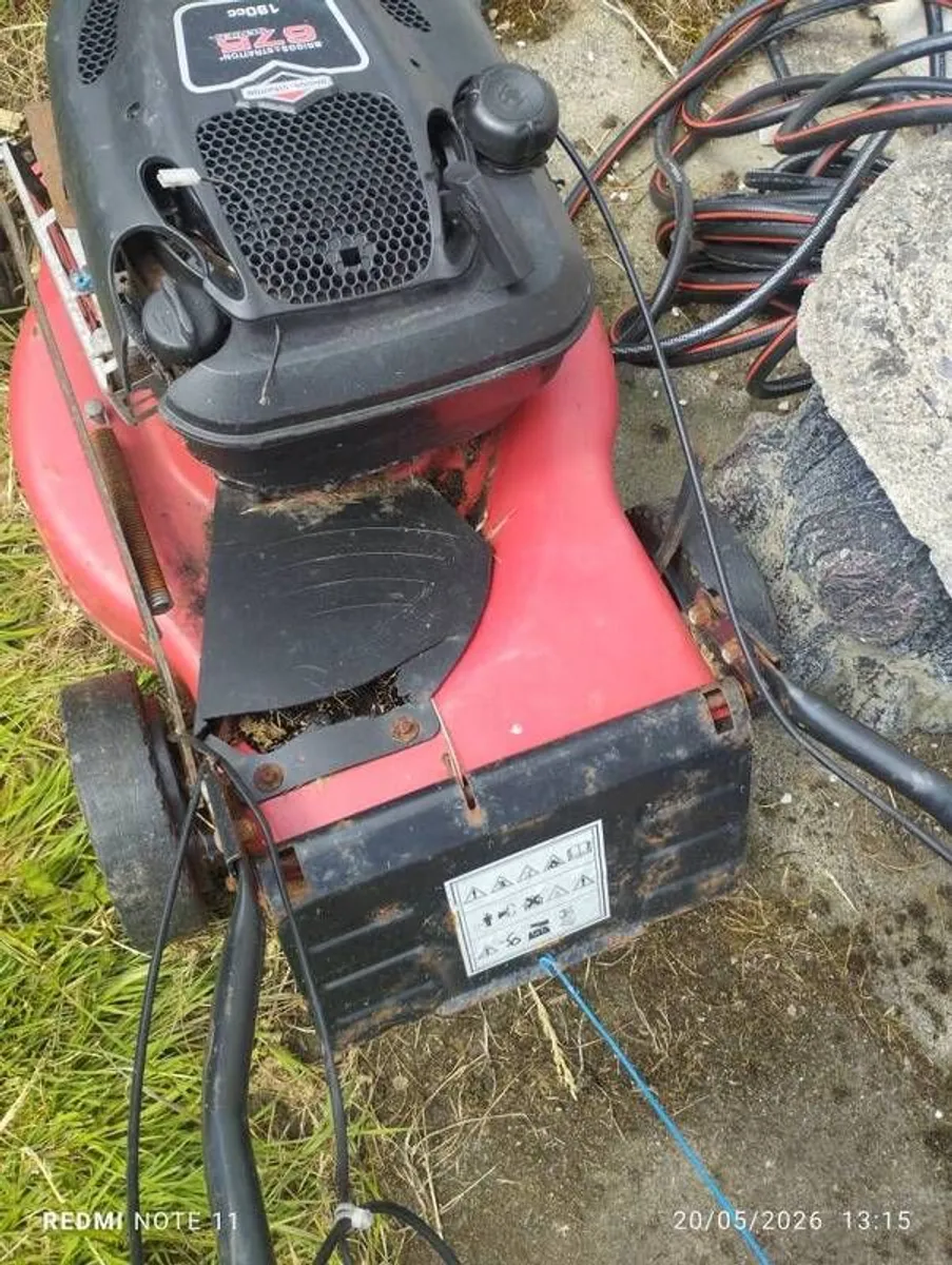 Petrol lawnmowers sold as seen - Image 4