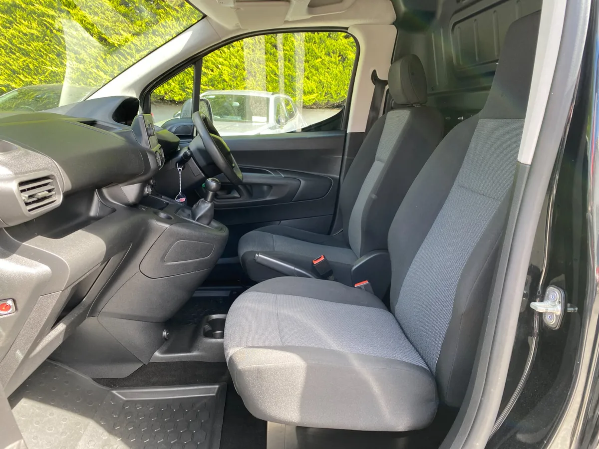 Peugeot Partner Access 1.6 Bluehdi 75 650KG - Image 4