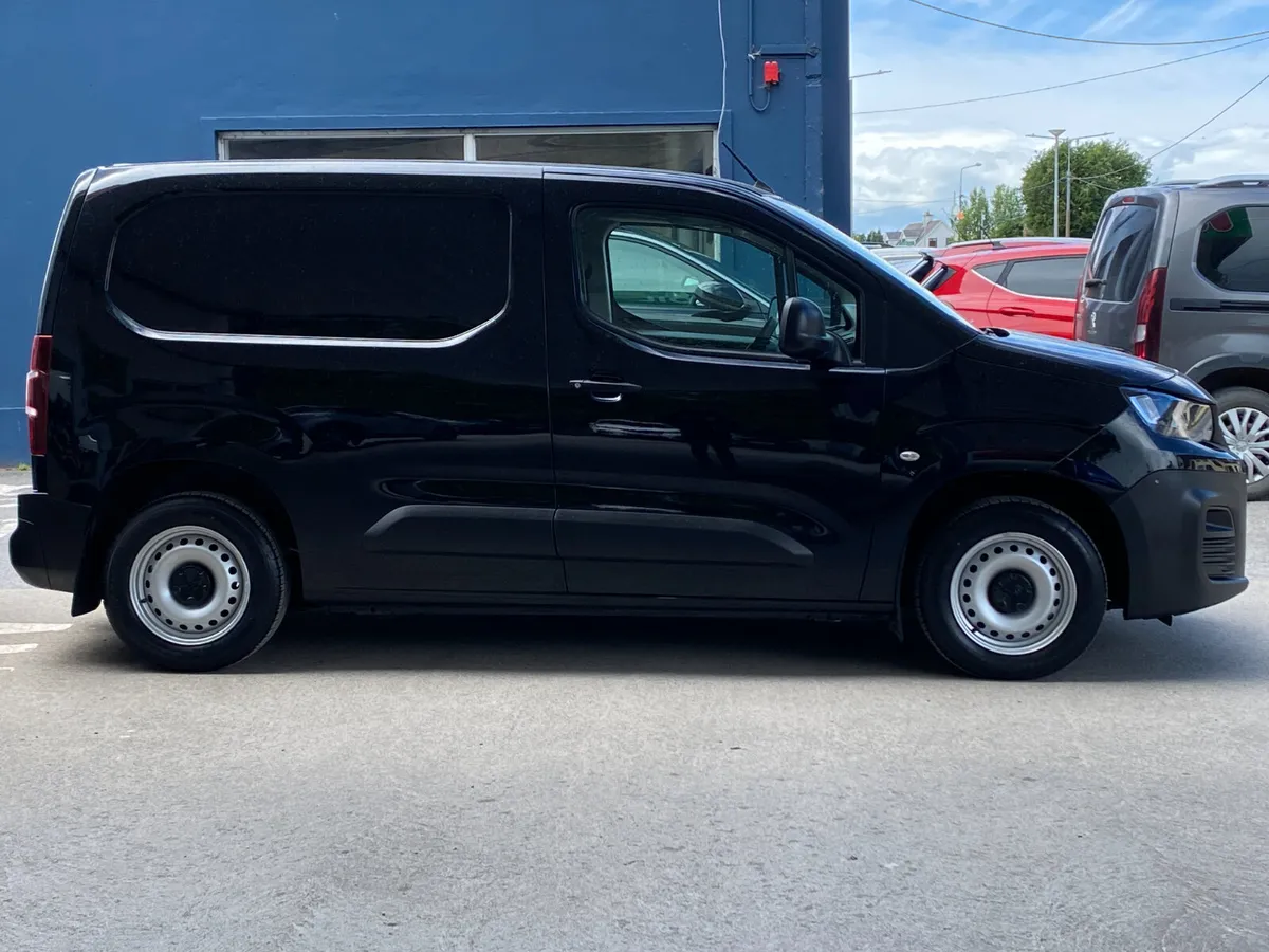 Peugeot Partner Access 1.6 Bluehdi 75 650KG - Image 2