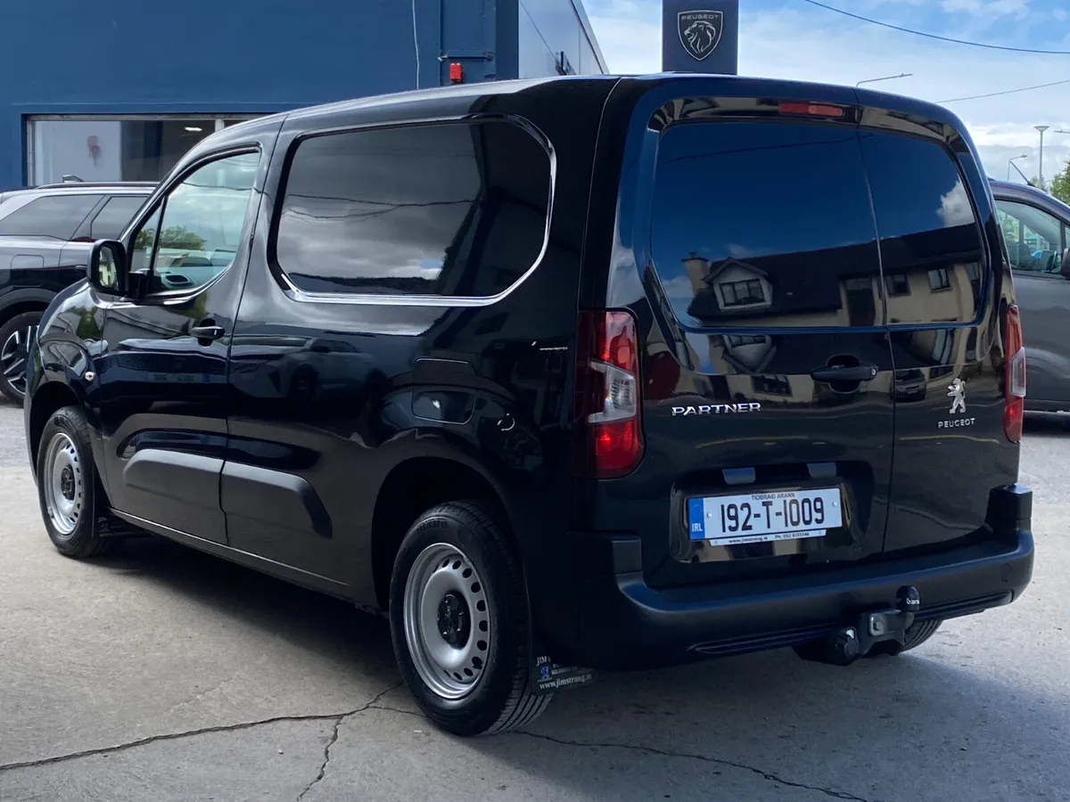 Peugeot Partner Access 1.6 Bluehdi 75 650KG - Image 3