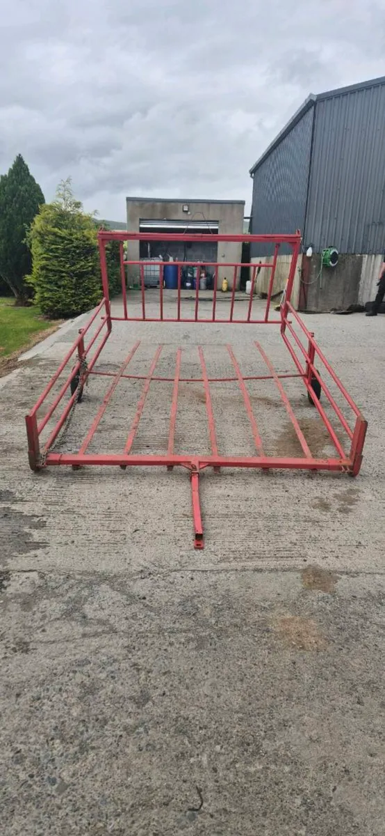 Small square Bale sleigh - Image 3