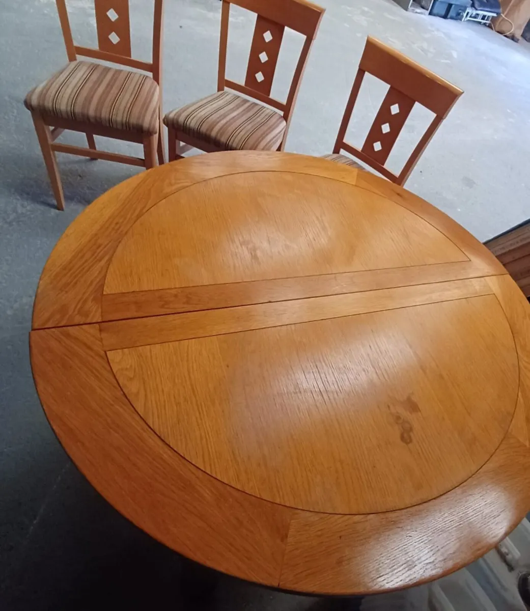 Light oak, extendable round dining table with 3 ma - Image 1