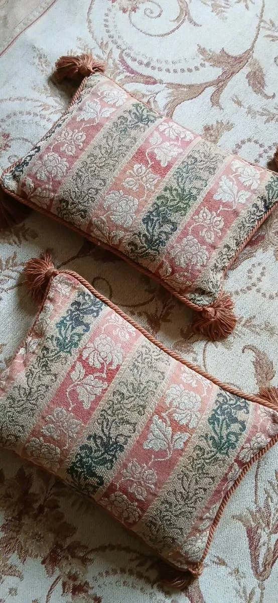 Cushions Laura Ashley - Image 2