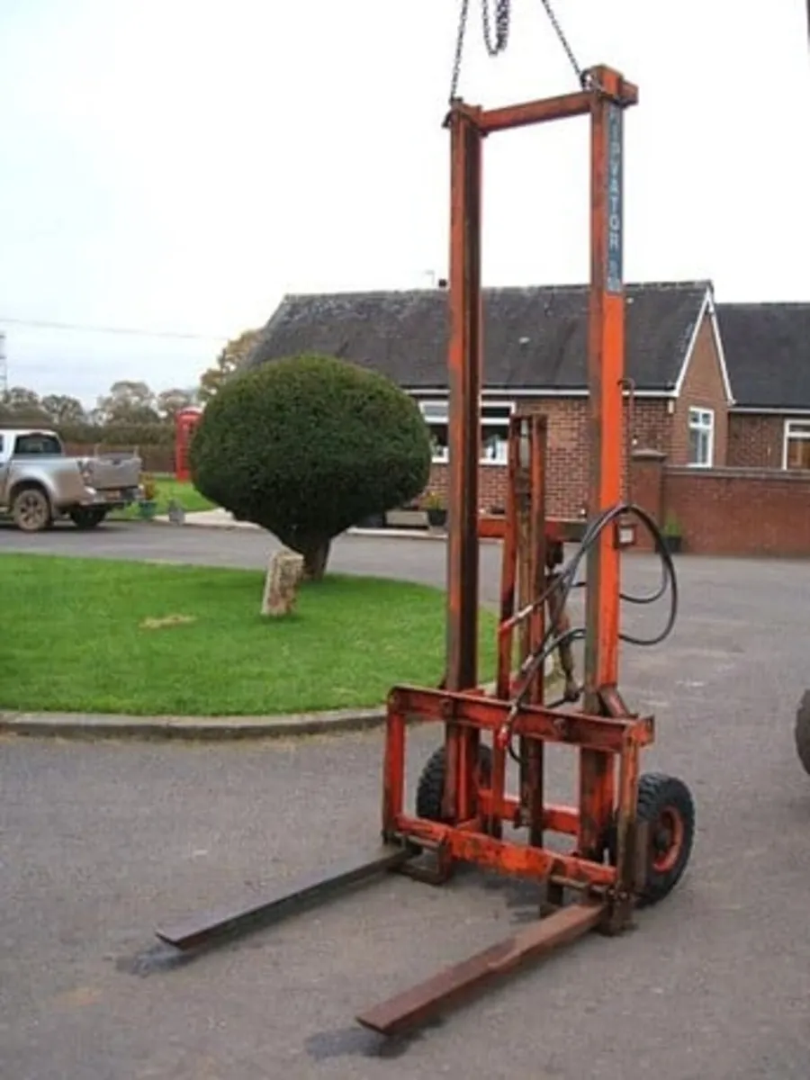 RIPVATOR 1500KG MOUNTED FORKLIFT - Image 1