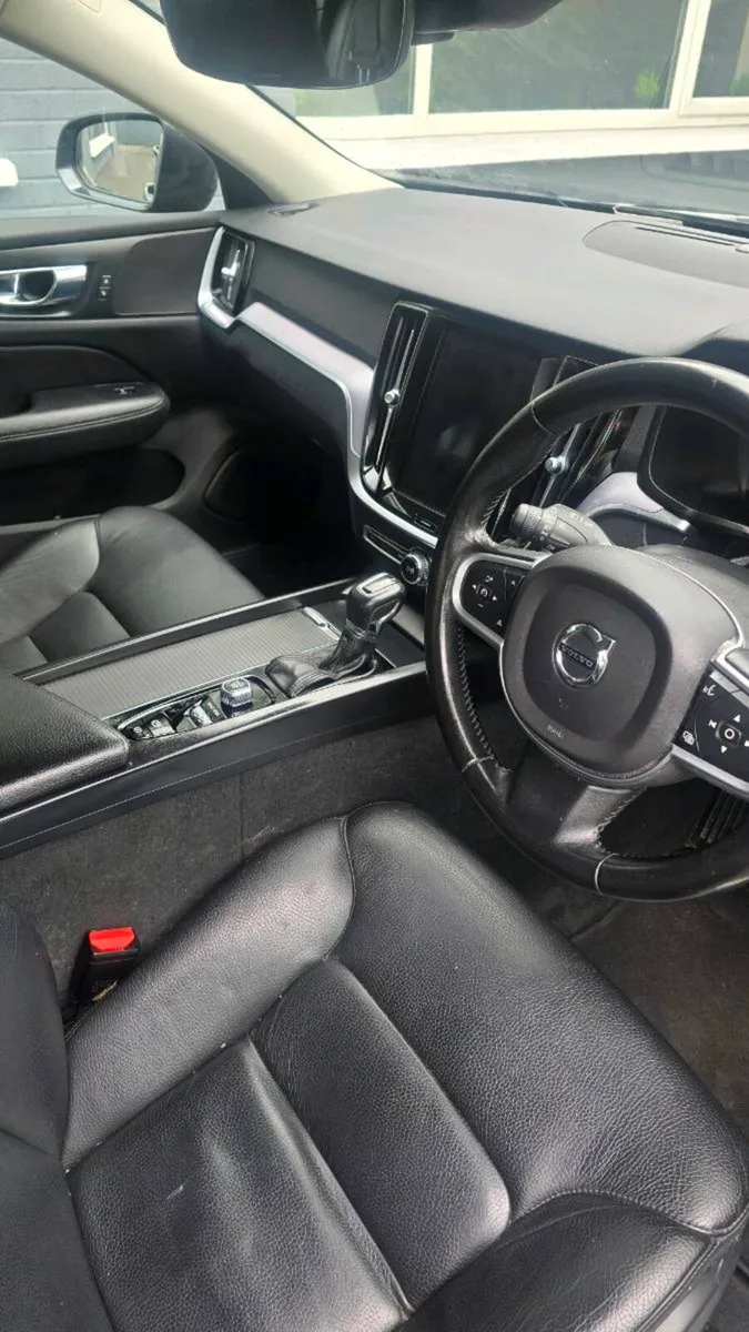 Car - Image 4