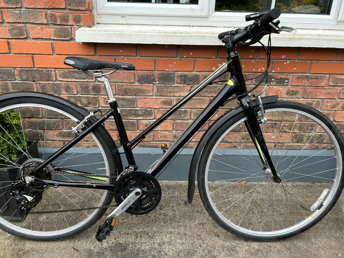 Giant Escape 3 Women's Hybrid Bike – Excellent Con - Image 1