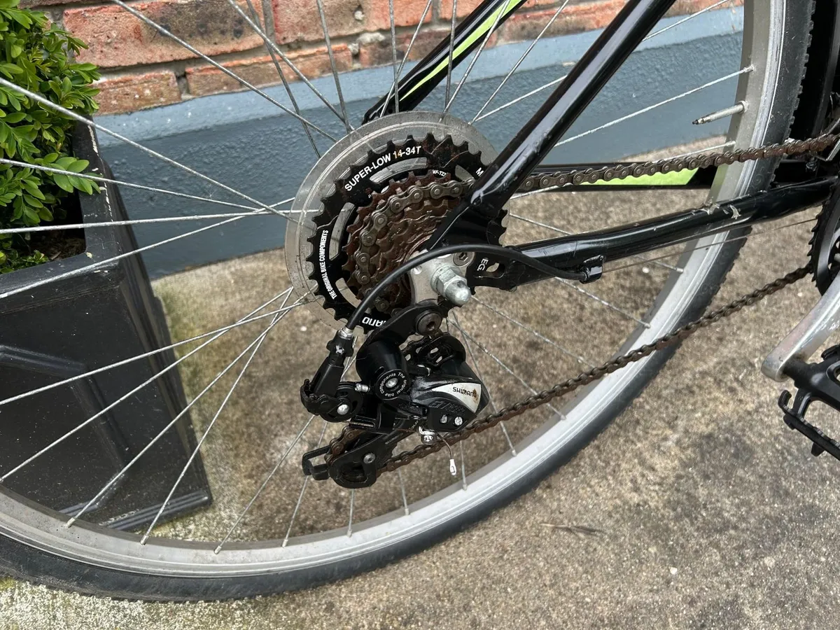Giant Escape 3 Women's Hybrid Bike – Excellent Con - Image 2