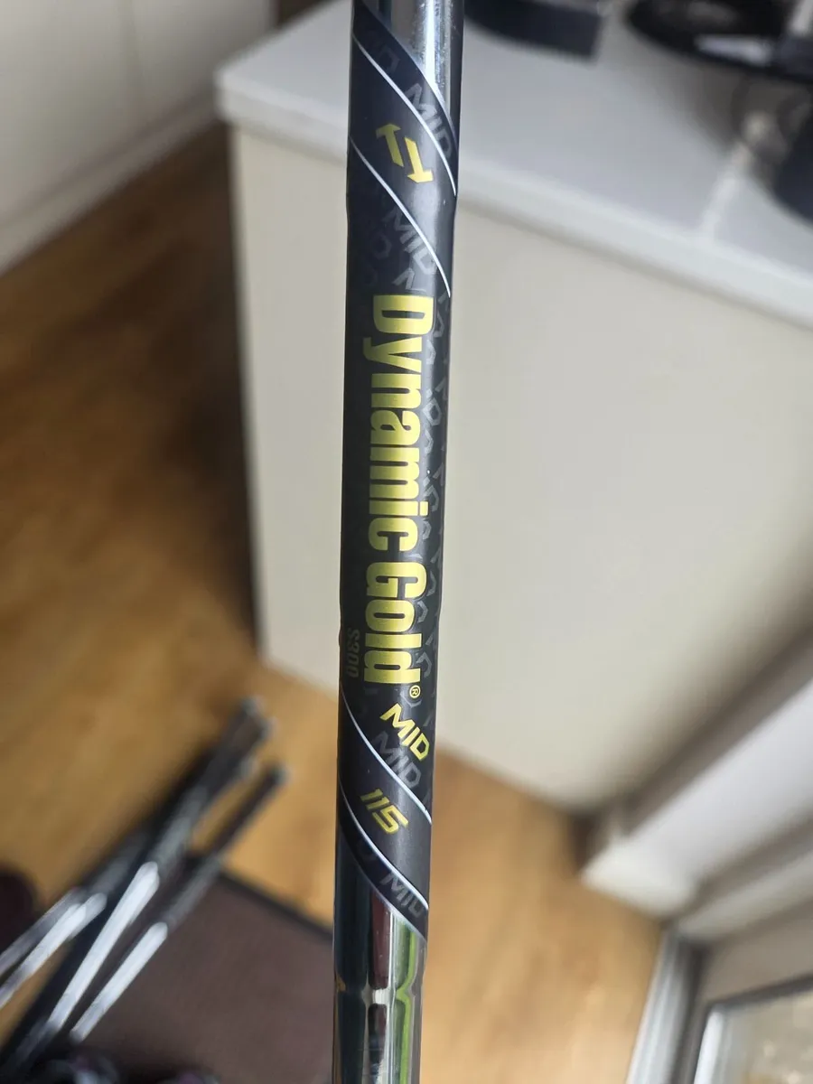 Set of golf irons - Image 1