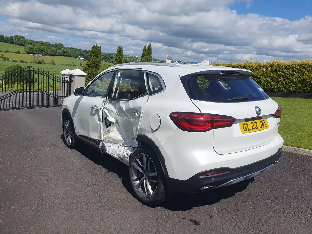 Car - Image 4