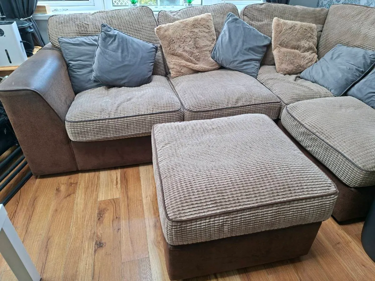 FREE Corner sofa and footstool - Image 2
