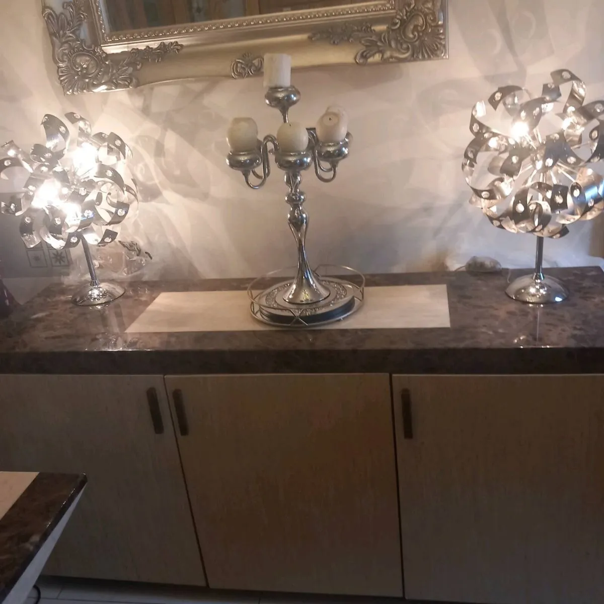 Marble sideboard - Image 1