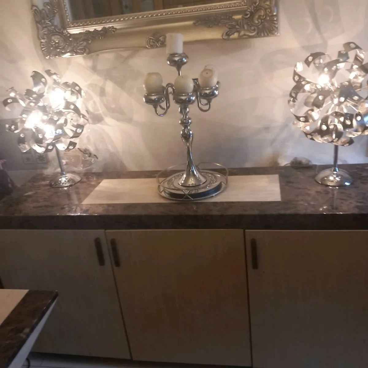 Marble sideboard - Image 2