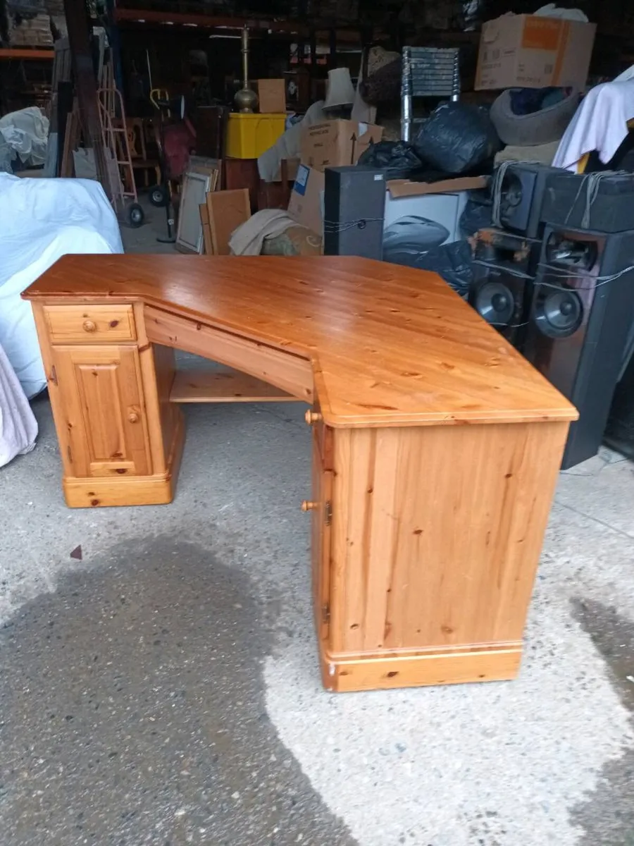 Pine Desk - Image 4
