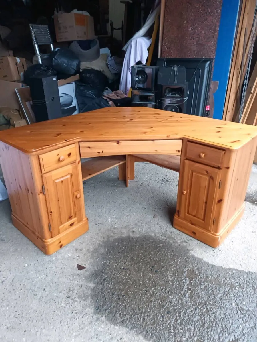 Pine Desk - Image 1