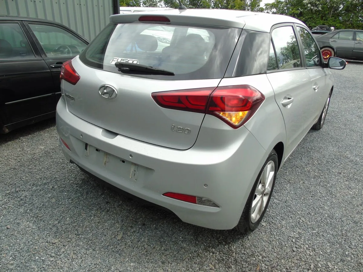 hyundai i20's  breaking - Image 2