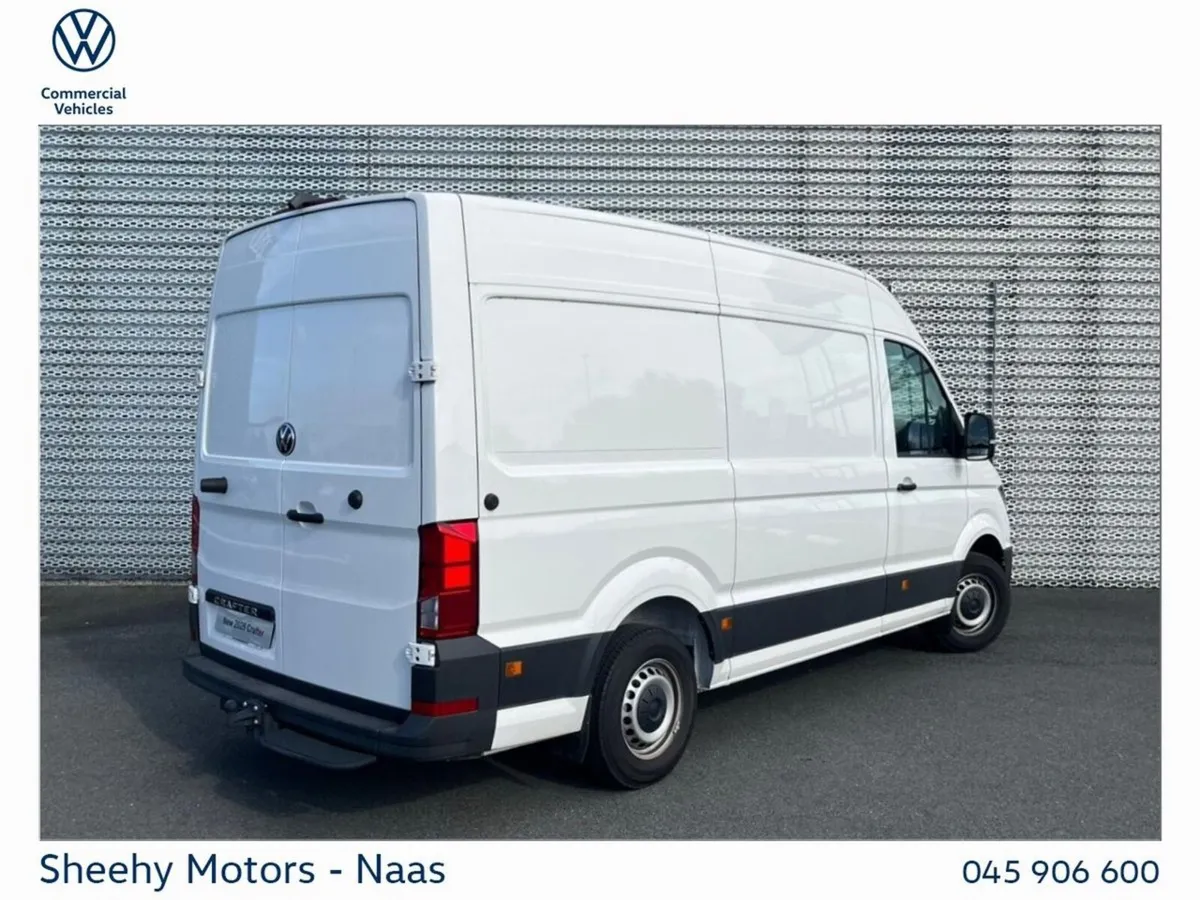 Volkswagen Crafter HIGHLINE H35 MWB HIGH ROOF 140H - Image 3