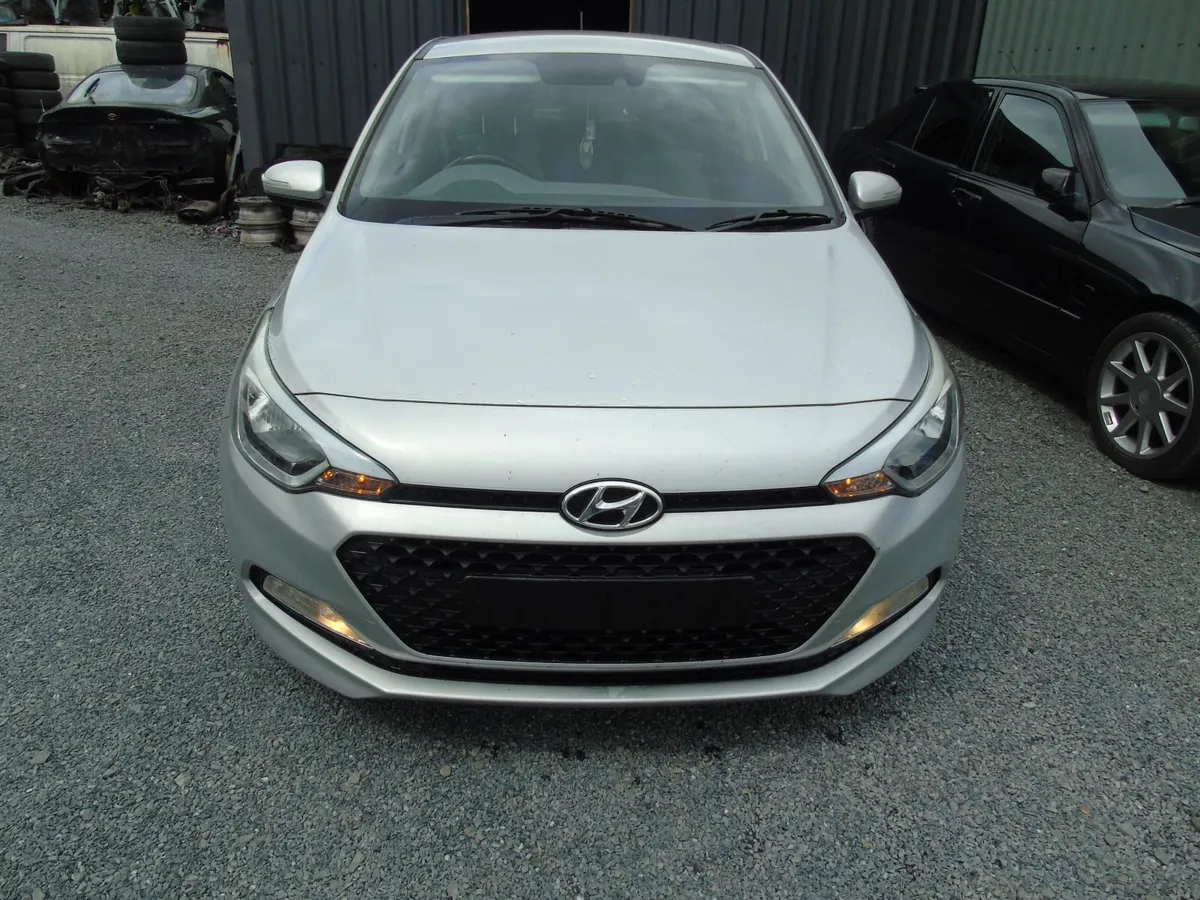 hyundai i20's  breaking - Image 3