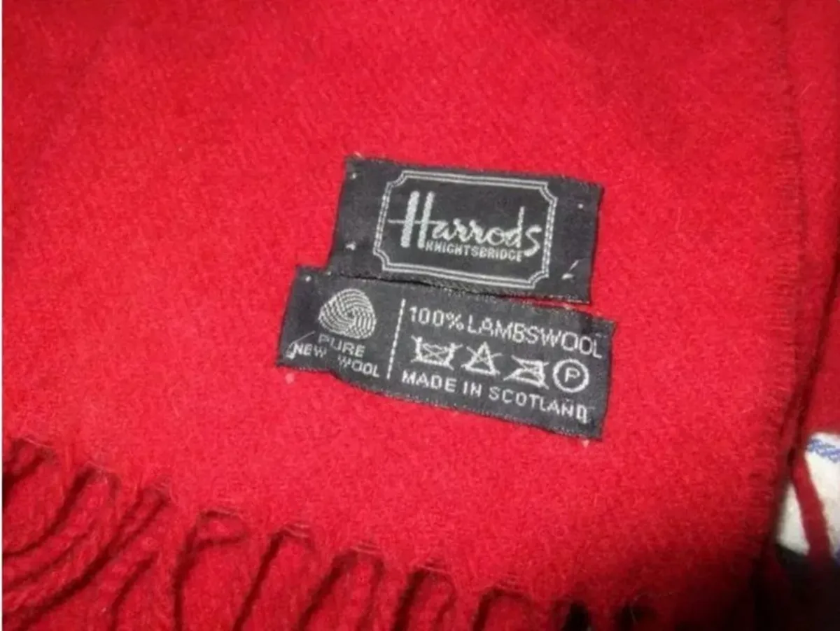Vintaqe Harrods Unisex Lambswool Scarf - Image 4